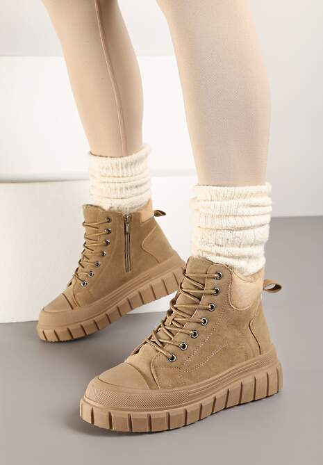 Ciemnobeżowe Sznurowane Botki Vices na Platformie Ozdobionej Tłoczeniem Savalirae 4