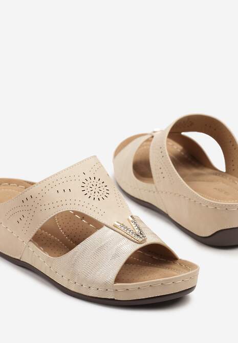 Beżowe Klapki na Koturnie Vices Ozdobione Metaliczną Aplikacją Linalisa 6