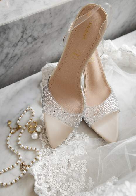 Beżowe Sandały Vices na Szpilce z Wkładką ze Skóry Naturalnej z Cyrkoniami Lumerelle