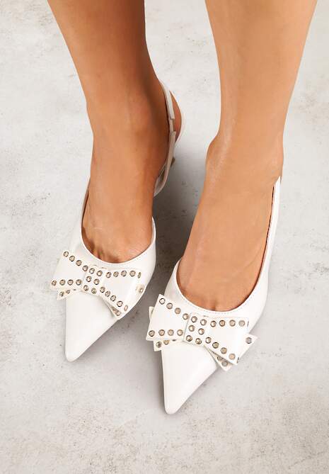 Białe Czółenka Sandały Vices na Kaczuszce Slingback z Kokardą i Nitami Fennadia 5