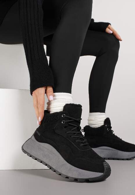 Czarne Sneakersy Śniegowce Vices na Platformie Ozdobione Napisem i Futerkiem Lanite