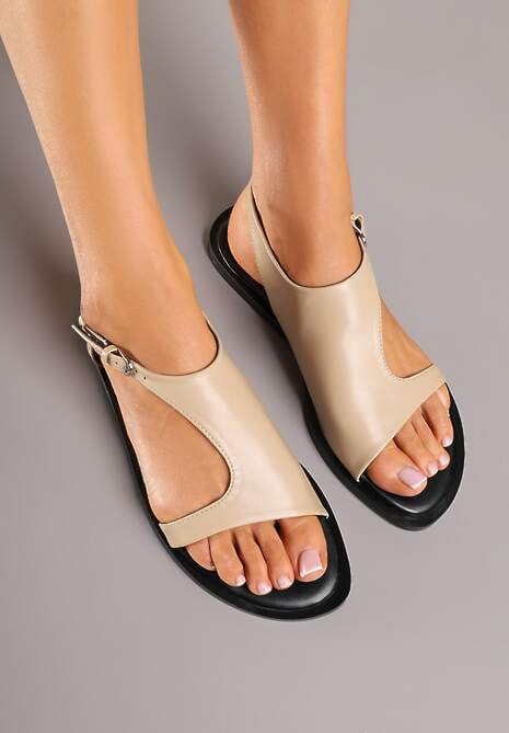 Ciemnobeżowe Asymetryczne Sandały Vices ze Sprzączką Merilda