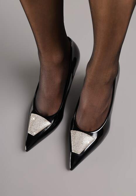 Czarne Szpilki Vices Zdobione Aplikacją z Cyrkoniami Niravine 4