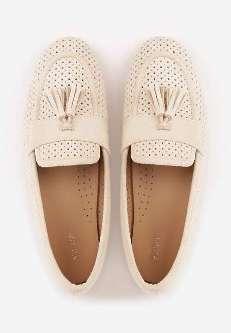 Beżowe Mokasyny VICES z Ażurową Cholewką i Frędzlami Hyrilea 6