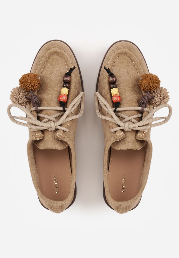 Beżowe Mokasyny VICES ze Skórzaną Wkładką i Pomponami Loraerin 6