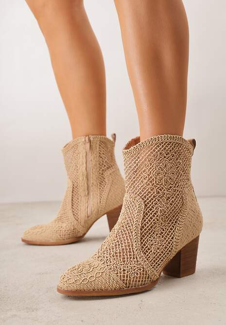 Botine Natesela Bej închis