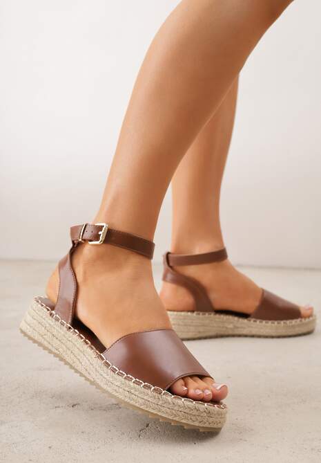 Brązowe Sandały VICES na Plecionej Platformie z Zapięciem na Pasek z Klamrą Evimoni