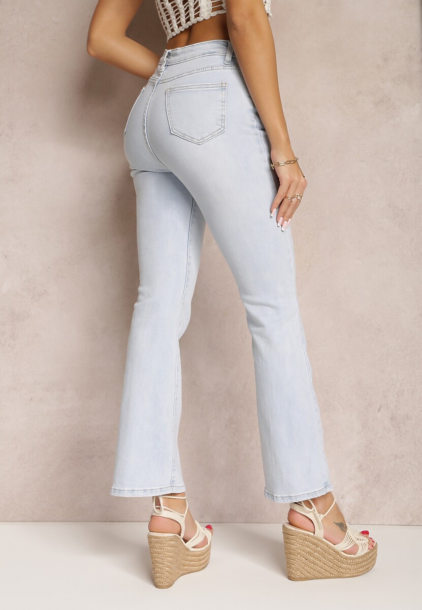 Jasnoniebieskie Jeansy o Fasonie Flare Warrona 3