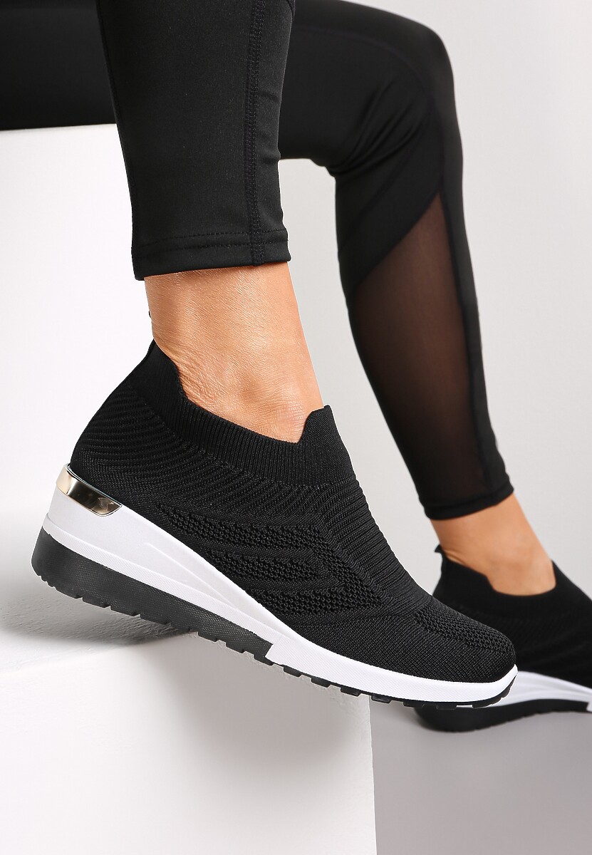 Czarne Wsuwane Sneakersy na Koturnie z Metaliczną Wstawką Krisette 1