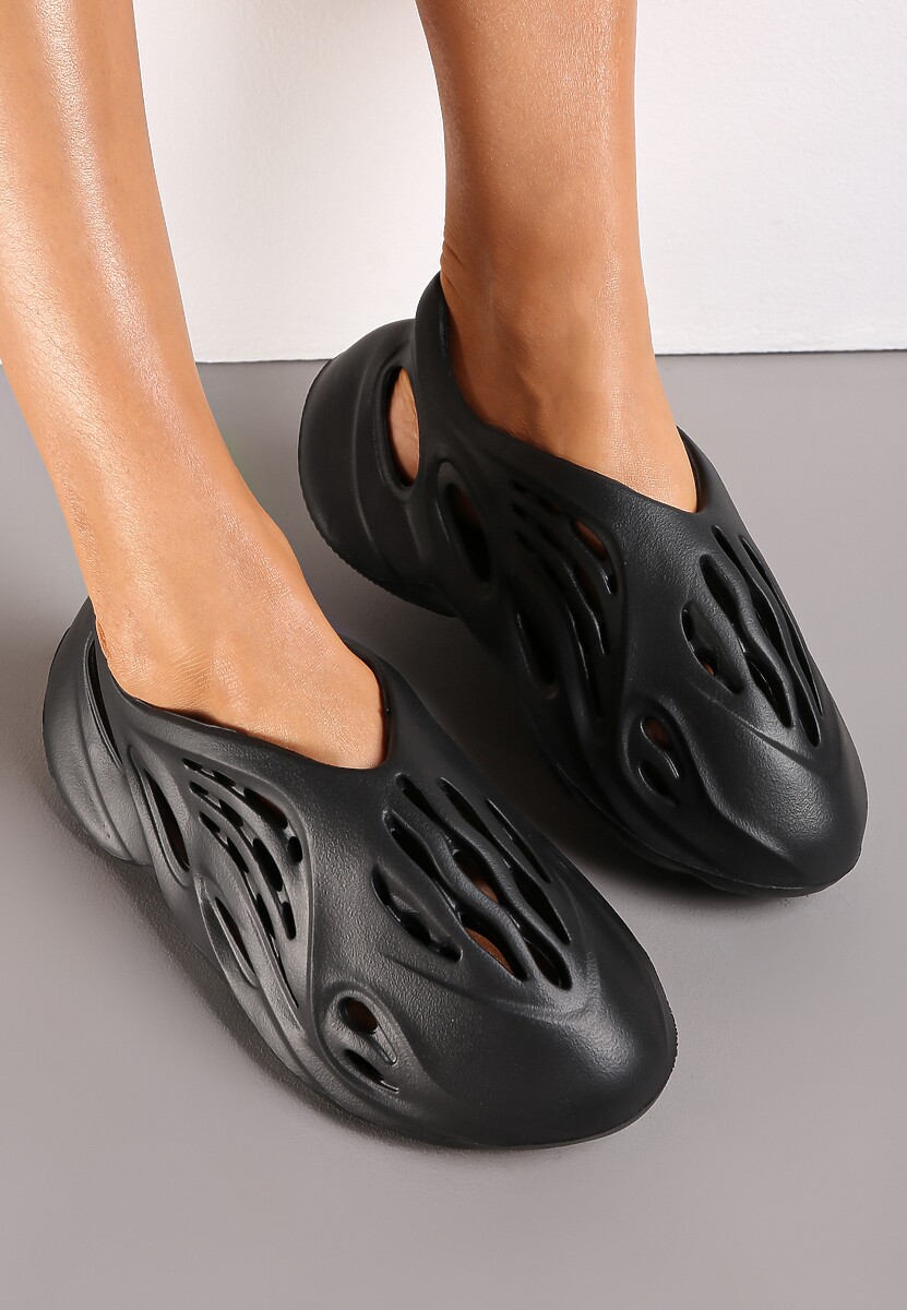 Czarne Wsuwane Sneakersy przed Kostkę z Wycięciami Sasovia 2