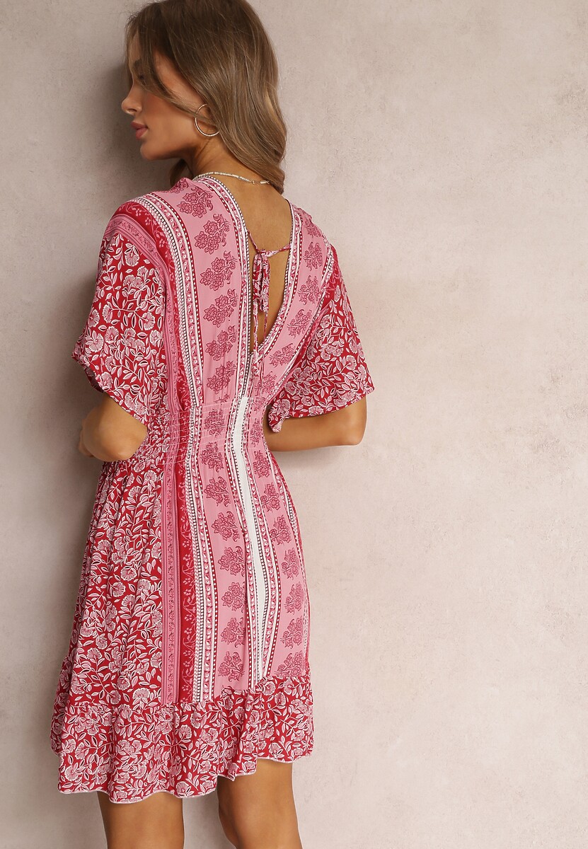 Różowo-Czerwona Sukienka Mini z Wiskozy w Kwiatki z Gumkami w Talii i Szerokim Rękawem Themmo 3