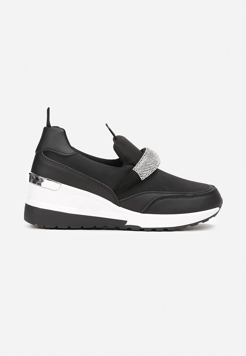 Czarne Wsuwane Sneakersy na Niskim Koturnie z Ozdobnym Paskiem z Przodu Amisia 3
