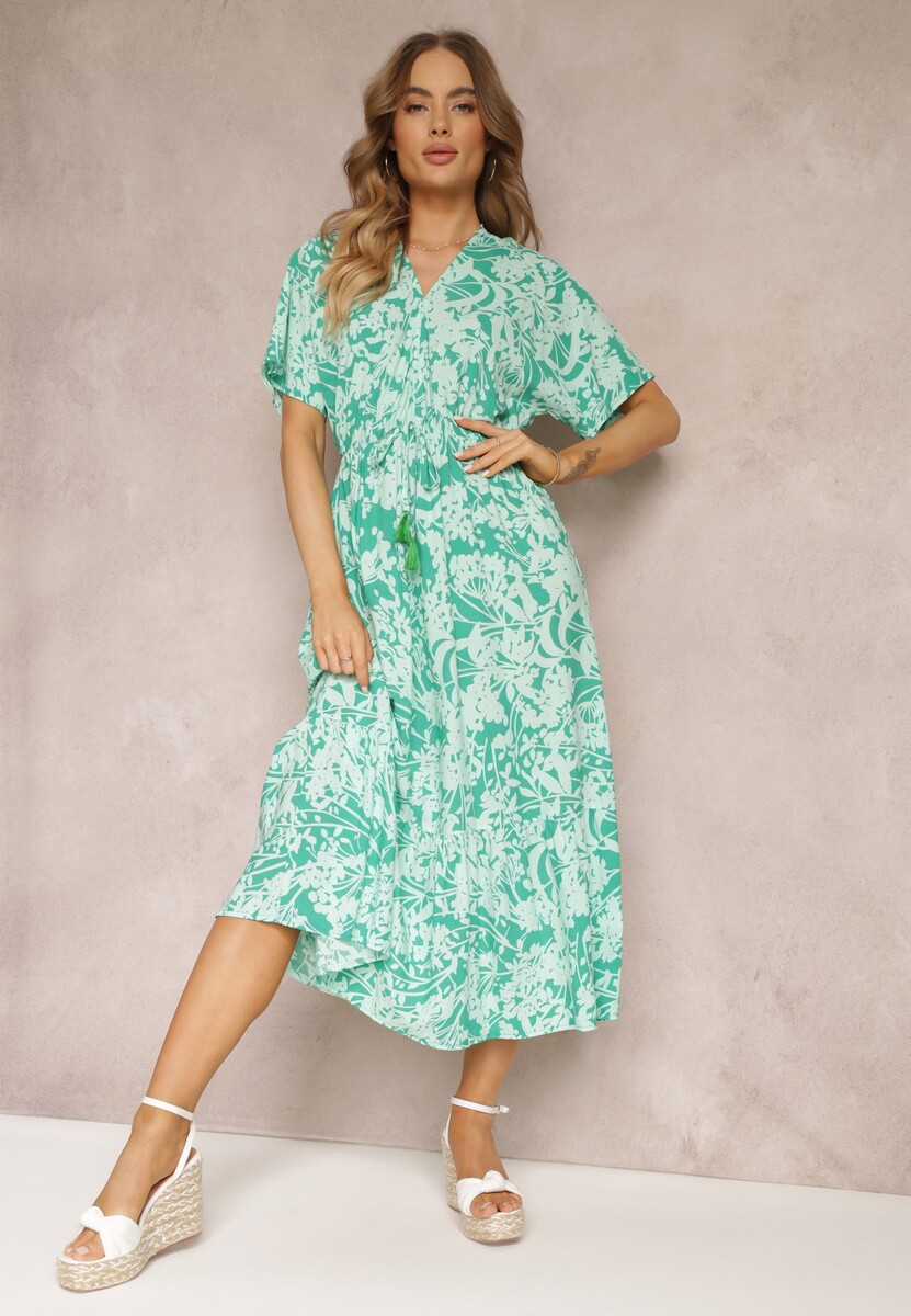 Rochie verde-mentă înflorată cu fustă cloș și volane Humina 1