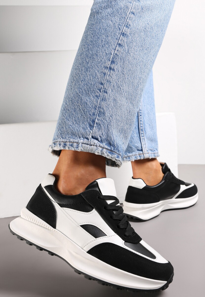 Sneakerși negri cu șireturi gleznă joasă talpă groasă decupaje Karia 1