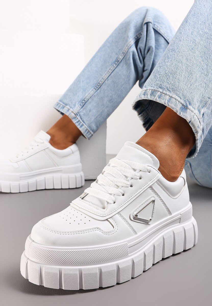 Białe Sneakersy przed Kostkę z Perforacją i Przeszyciami Kodima 1