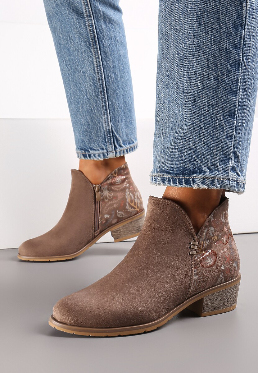 Cizme maro deschis stil cowboy cu imprimeu toc mic Kazams 2