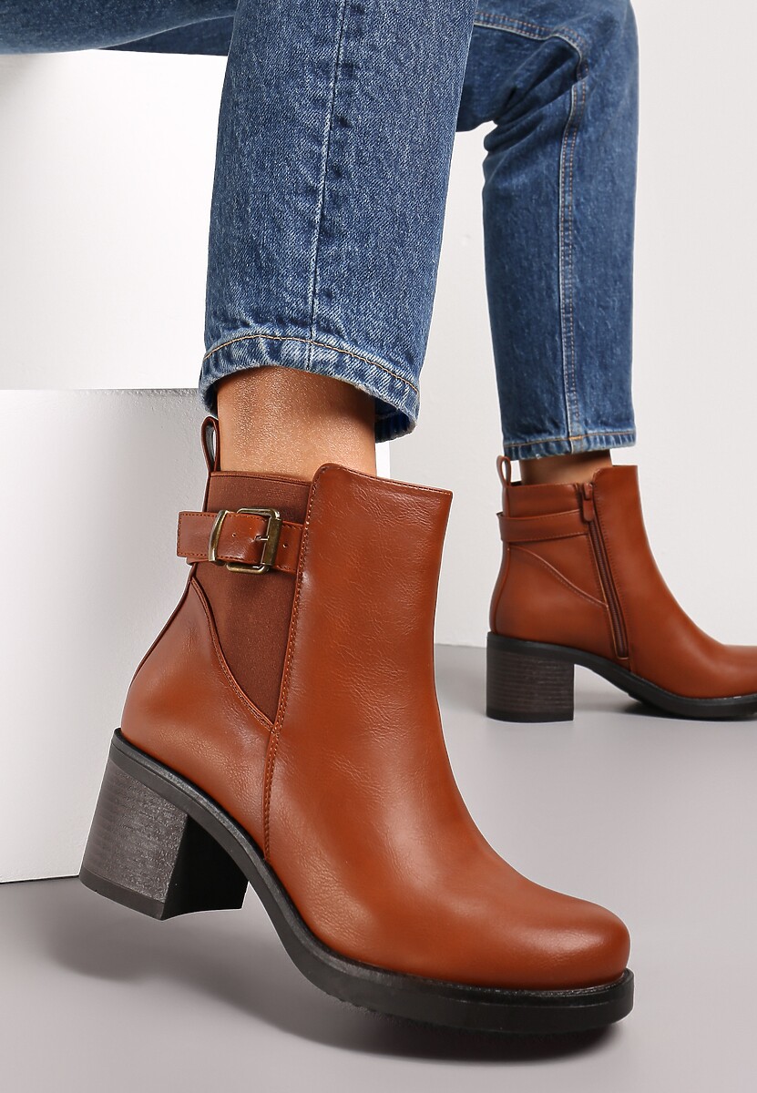 Botine maro cu toc și cataramă decorativă Otilie 1