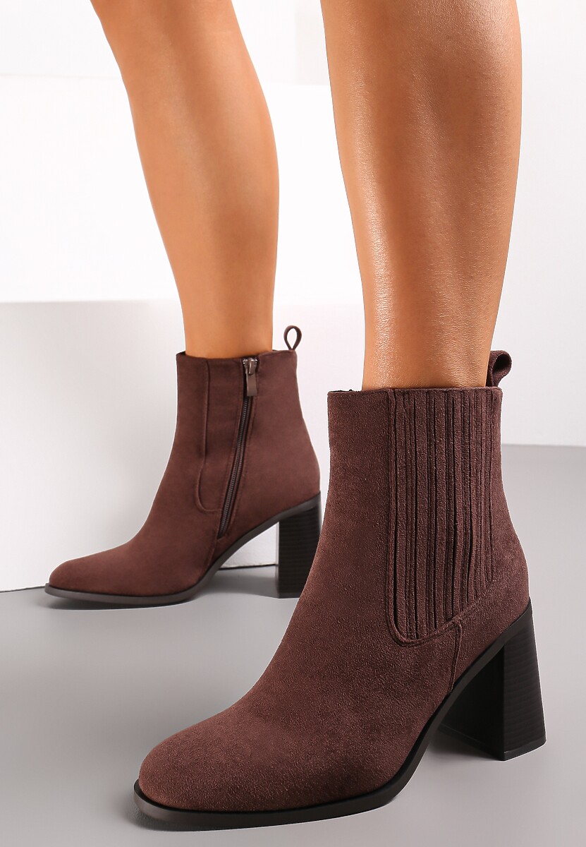 Botine maro cu toc și inserție elastică decorativă Feroziana 1