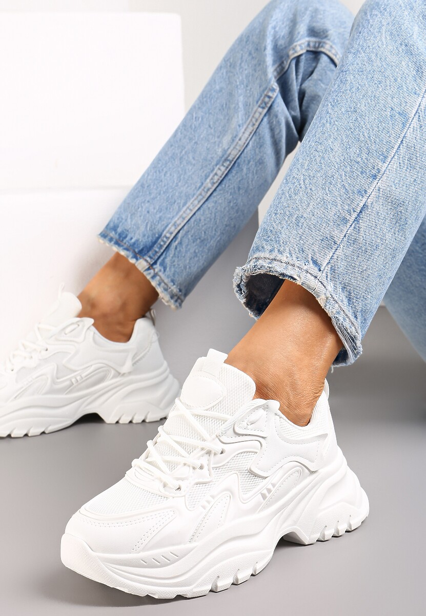Białe Sznurowane Sneakersy na Podeszwie z Wycięciami i Cholewką Przed Kostkę Luminea 1