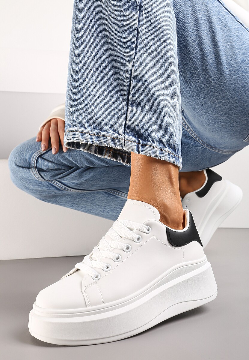 Biało-Czarne Sznurowane Sneakersy na Niskiej Platformie z Imitacji Skóry Ajanfa 1
