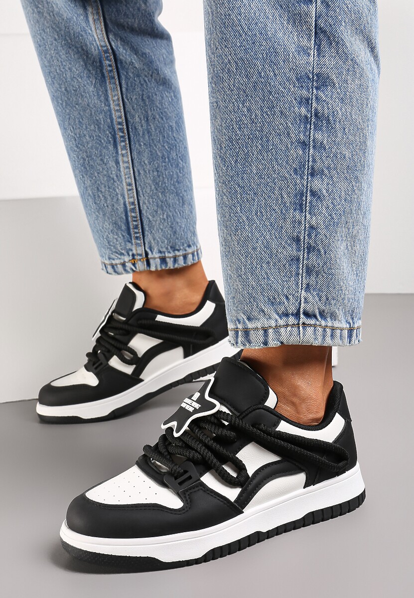 Sneakerși Negri cu Șireturi Groase și Petic în Formă de Stea Alesine 2
