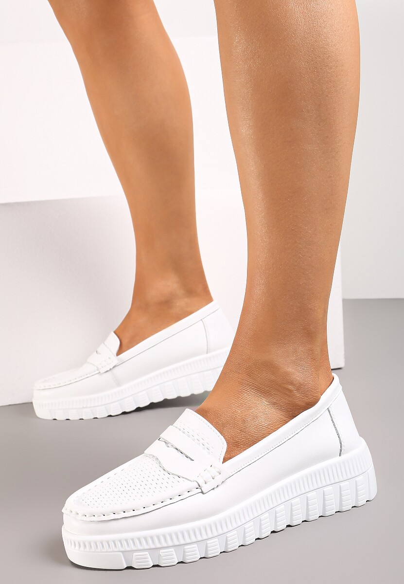 Pantofi Casual Din Piele Ecologica Alba Cu Platforma Joasa Si Perforatii Lioran 1