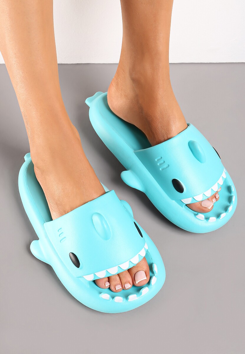 Jasnoniebieskie Klapki Rekiny z Pianki Kasmerelda 1