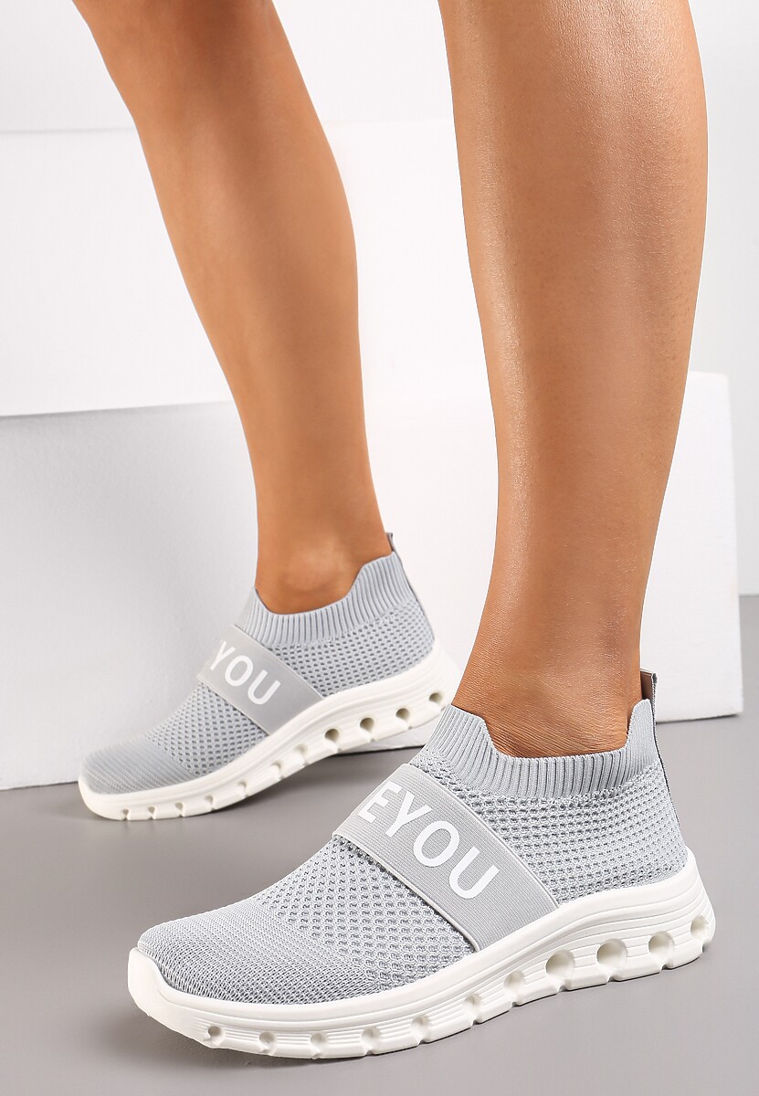 Pantofi sport gri cu inscripție LOVE și parte superioară elastică Alaissa 2