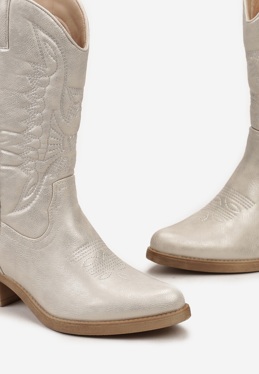 Srebrne Botki Kowbojki na Niskim Słupku z Ozdobnym Haftem