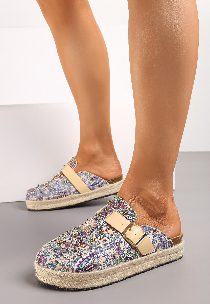 Papuci bej Nirabel din piele întoarsă ecologică cu model original și cataramă 2