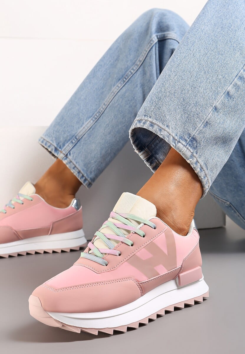 Sneakerși Roz Melisina cu Protector Ornamental pe Talpă și Inserție Metalică 1