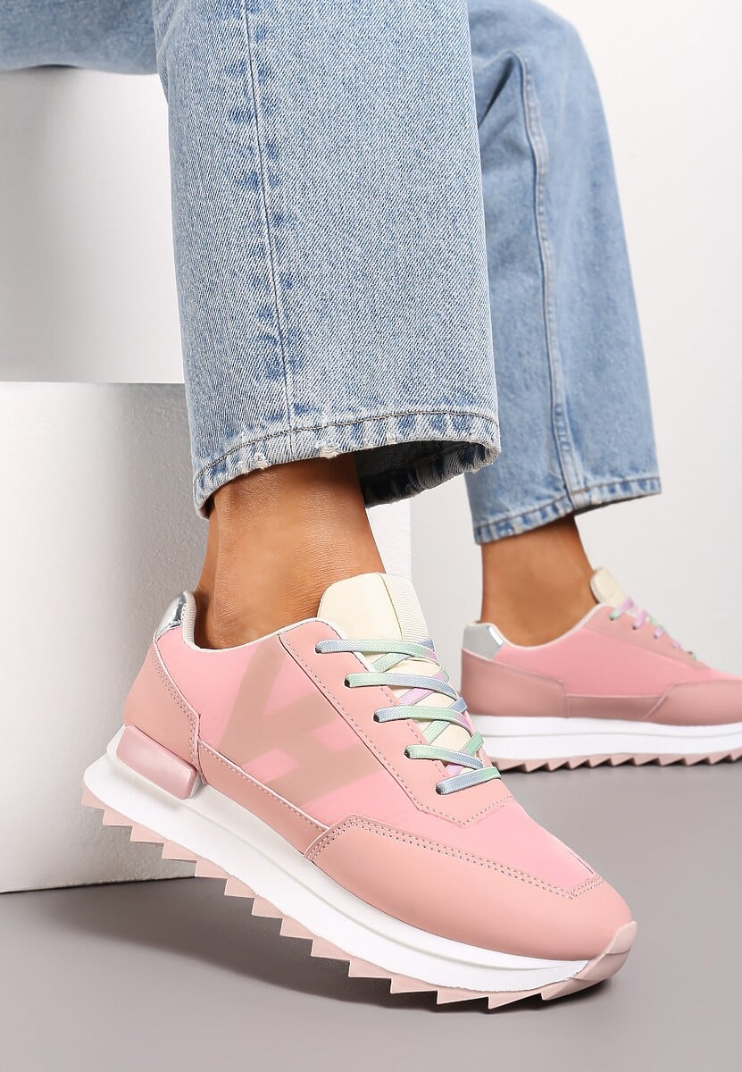 Sneakerși Roz Melisina cu Protector Ornamental pe Talpă și Inserție Metalică 3