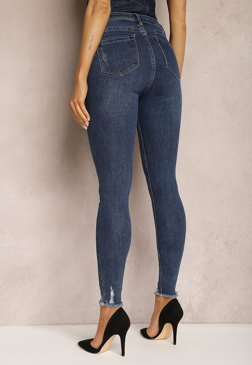 Niebieskie Jeansy Skinny z Przetarciami i Postrzępionymi Krawędziami Tarniana 3