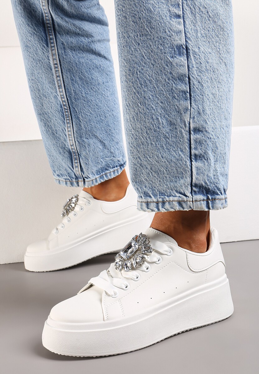 Sneakers Albi cu Talpă Groasă și Aplicație Decorativă cu Pietre Danthia 2