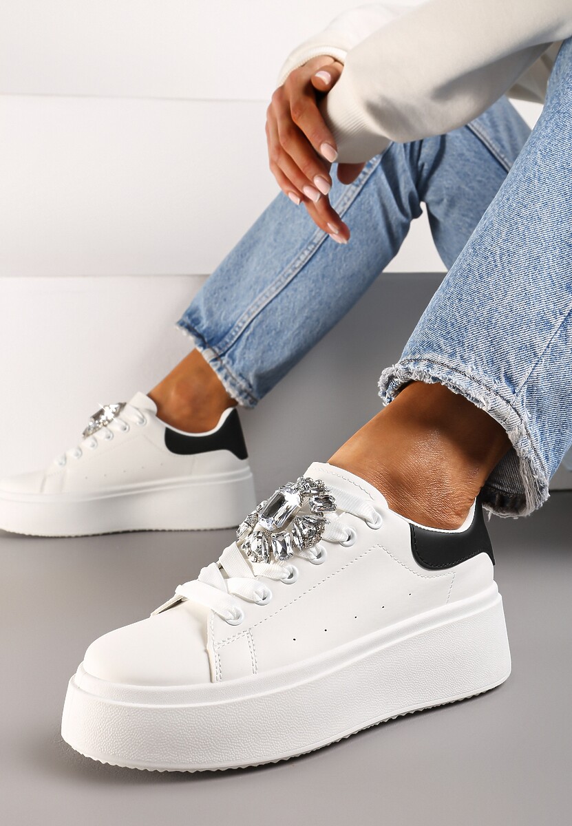 Sneakerși Alb-Negru cu Talpă Groasă și Aplicație Decorativă cu Pietre Danthia 1