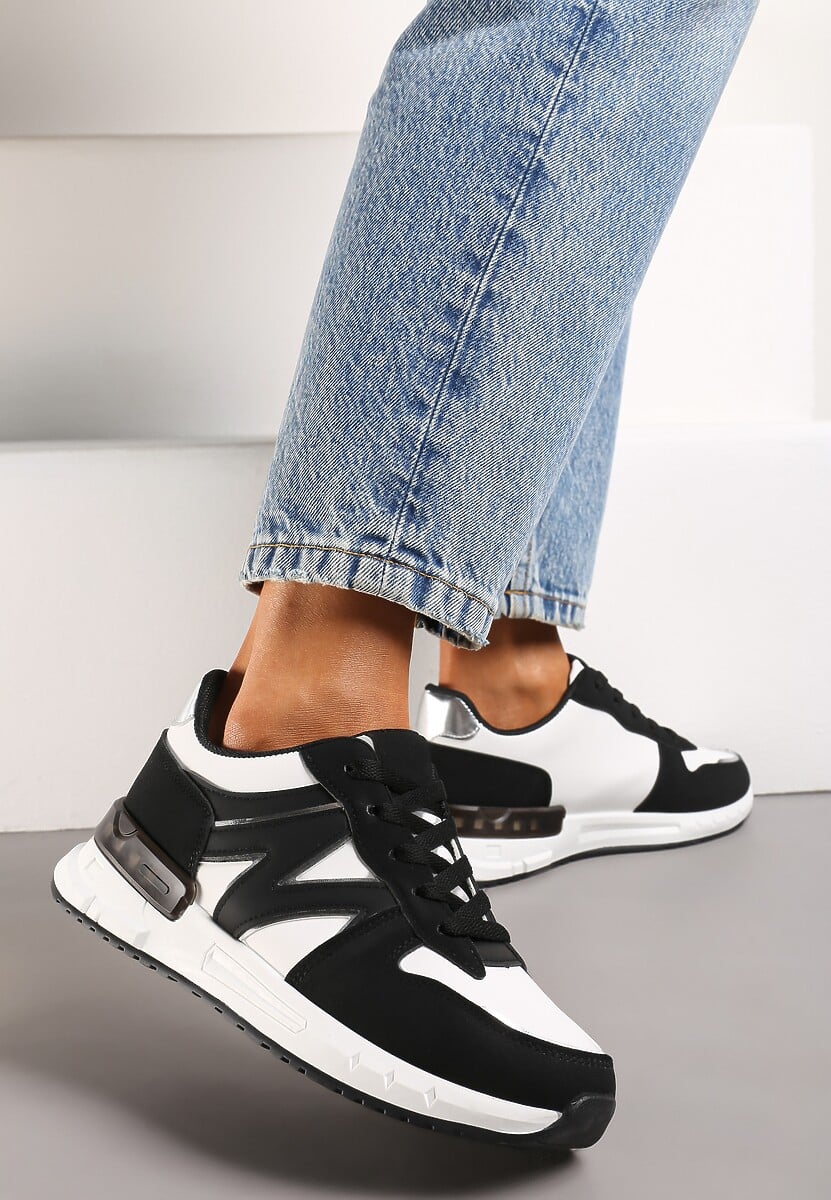 Sneakers Negru-Alb Plat cu Șireturi și Inserții Metalice Remarie 1