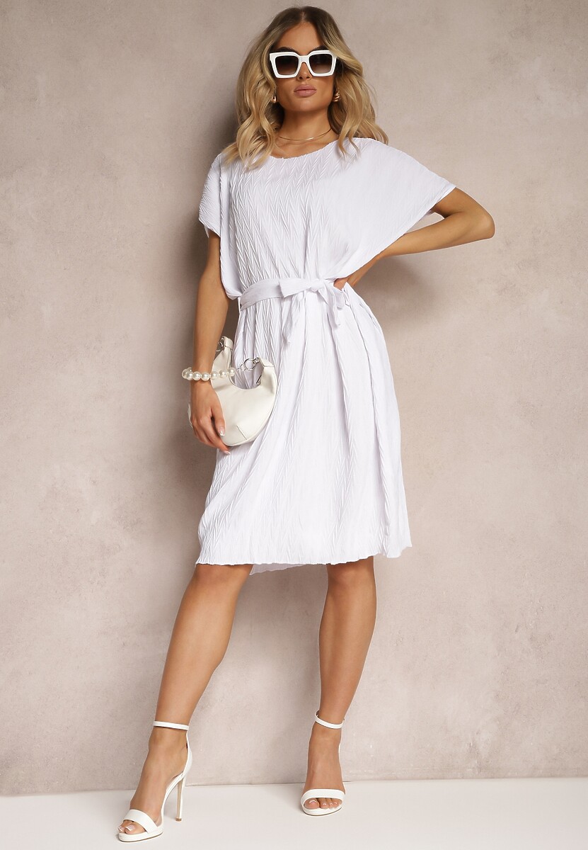 Rochie albă cu cutie legată în talie Junolia 2