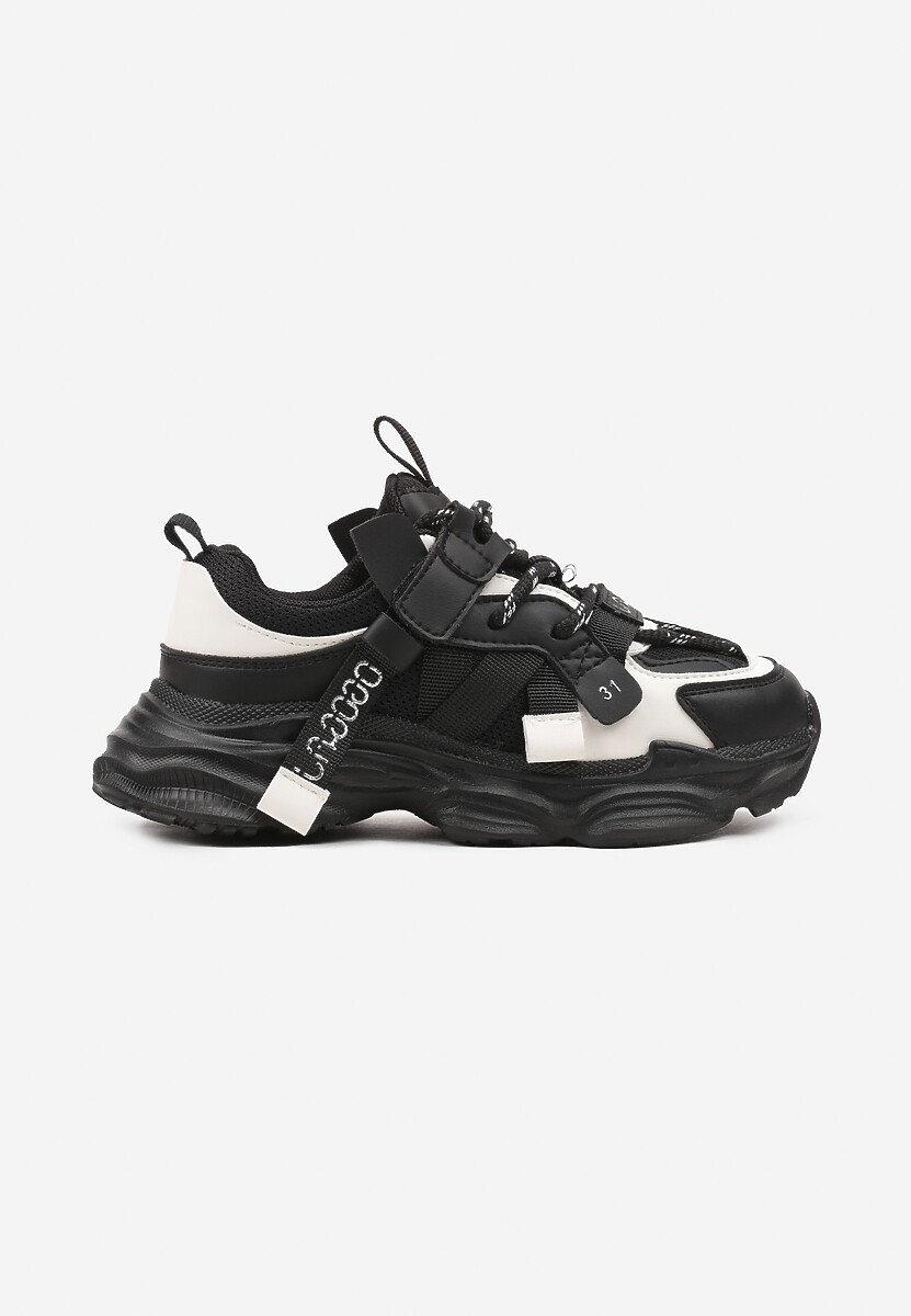 Czarne Buty Sportowe Sneakersy  na Płaskiej Tłoczonej Podeszwie z Ozdobnymi Taśmami Pezitha 1