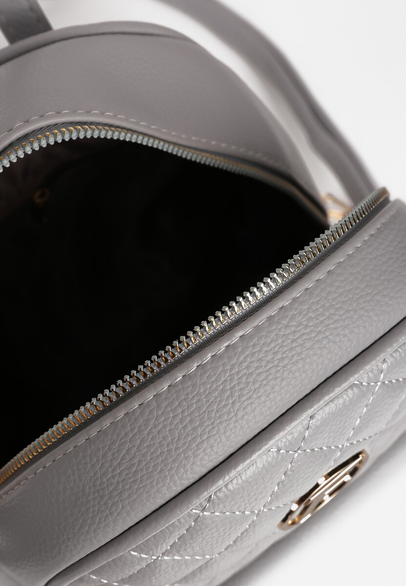 Rucsac Gri Matlasat cu Barete Detașabile Ornamented cu Aplicatie Metalică Weratia 3