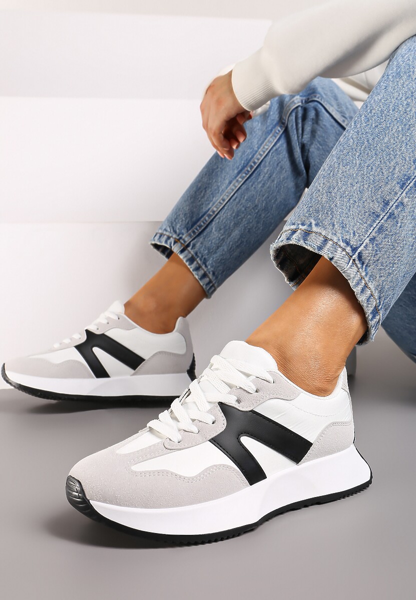 Białe Sneakersy na Płaskiej Podeszwie z Geometryczną Wstawką Sewla 2