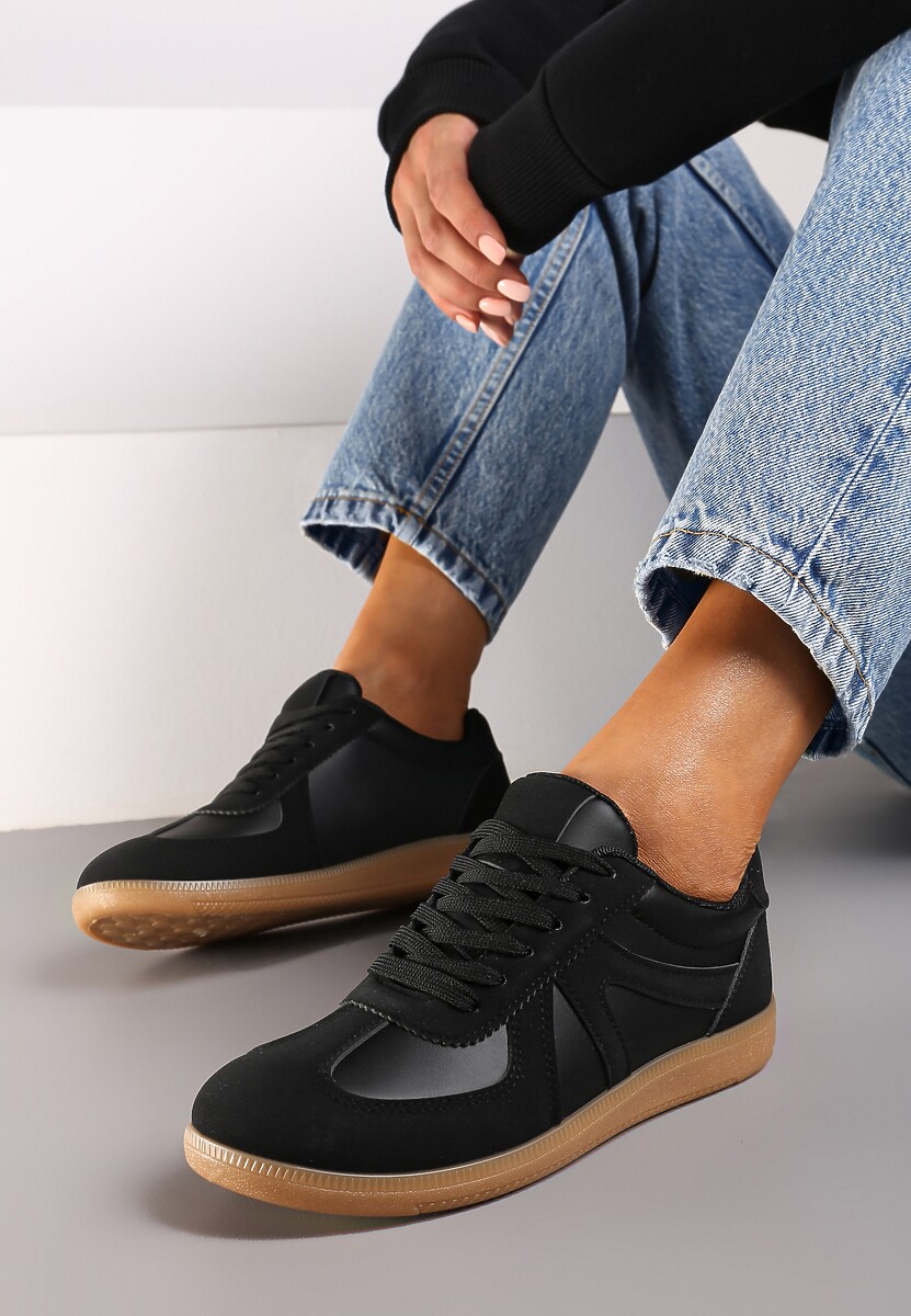 Czarne Sneakersy na Płaskiej Podeszwie Ozdobione Paskami Mivoria 1