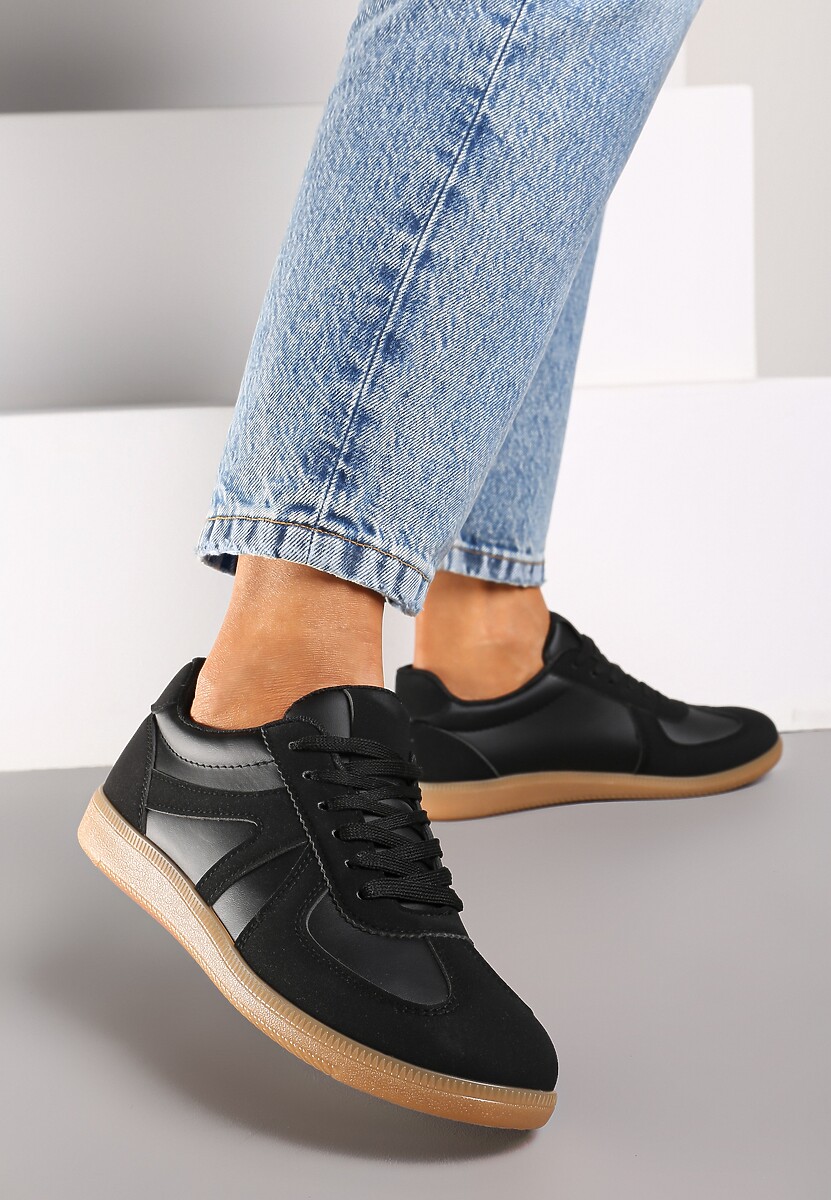 Czarne Sneakersy na Płaskiej Podeszwie Ozdobione Paskami Mivoria 2