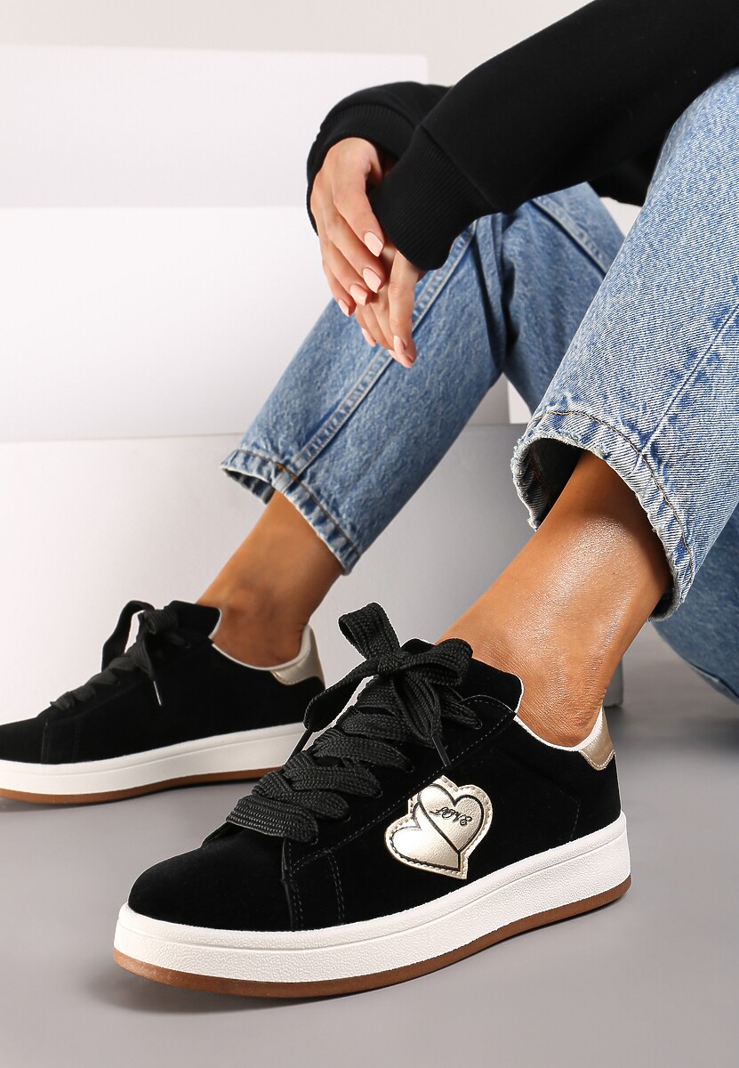 Czarne Sneakersy z Naszywką w Kształcie Serc Usitala 1