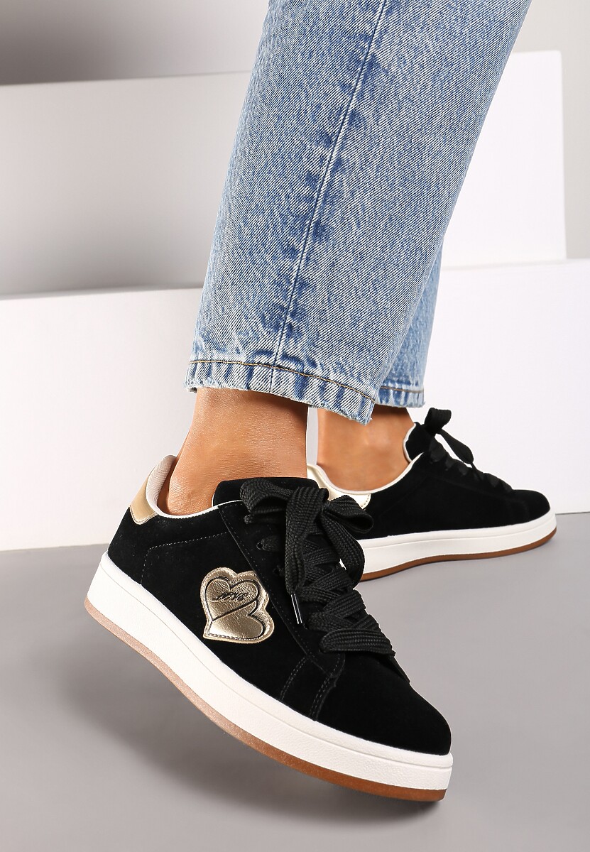 Czarne Sneakersy z Naszywką w Kształcie Serc Usitala 2