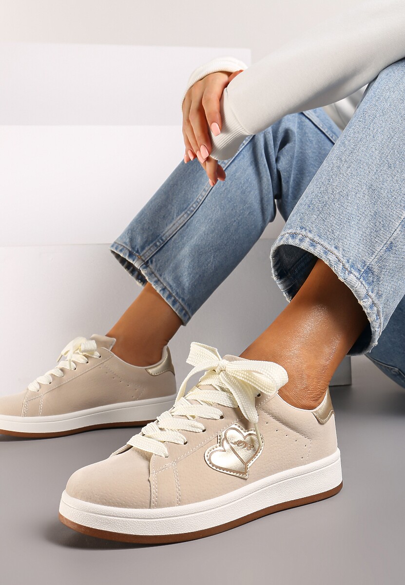 Beżowe Sneakersy z Naszywką w Kształcie Serc Usitala 3