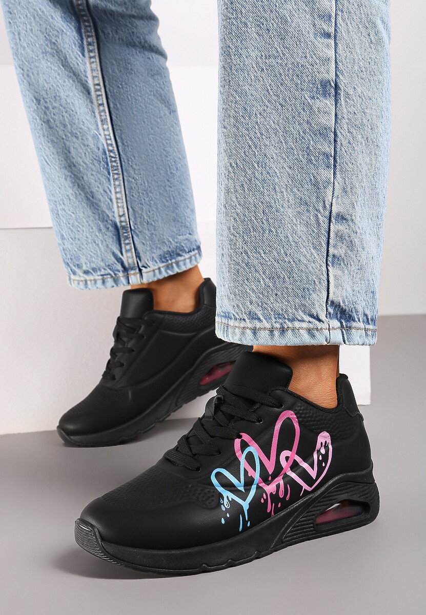Czarne Sneakersy na Płaskiej Podeszwie z Motywem Serc Navalina 3