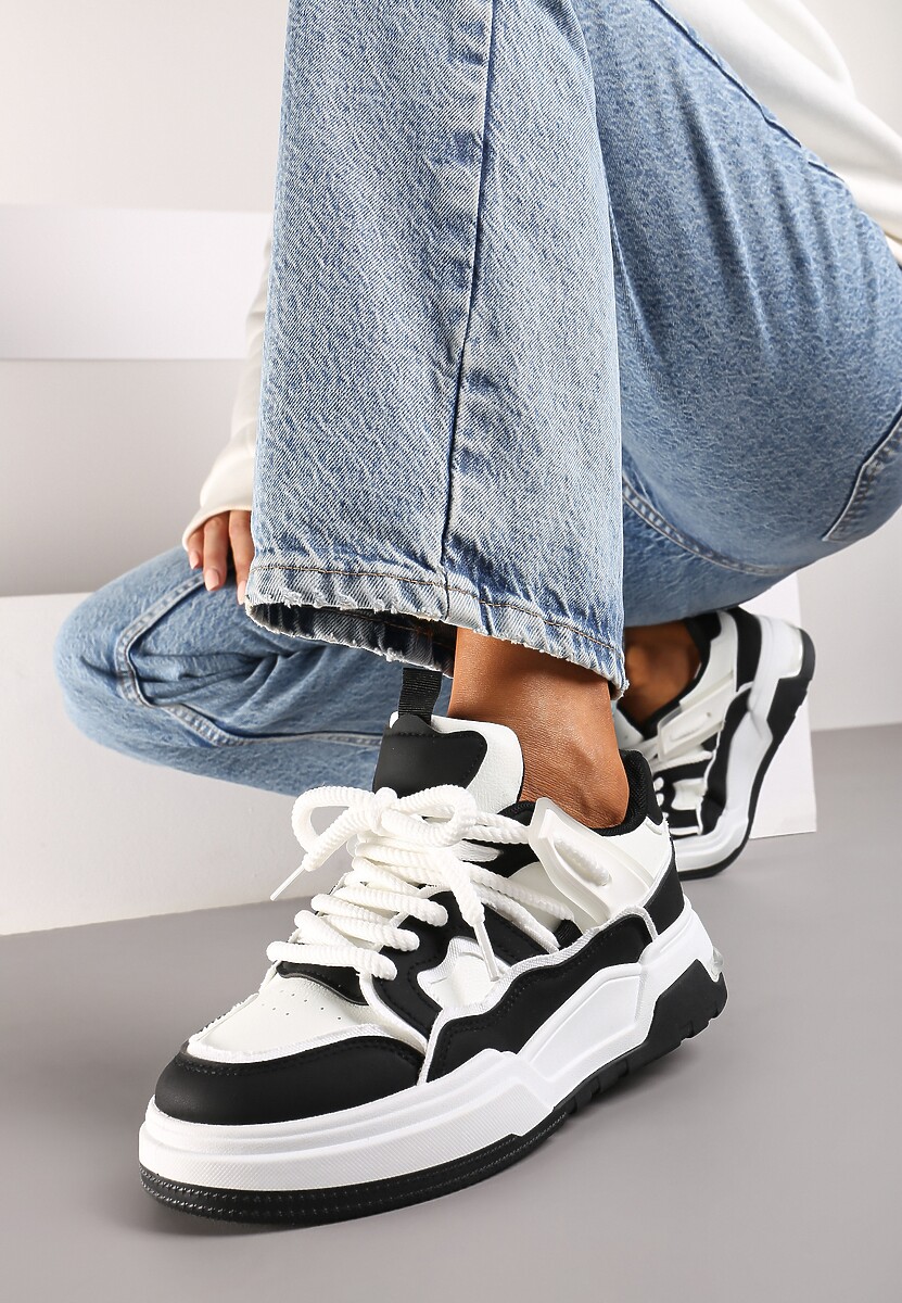 Czarne Sznurowane Sneakersy na Płaskiej Podeszwie Eviline 1