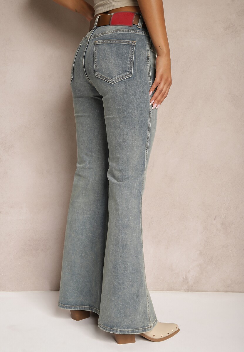 Jasnoniebieskie Jeansy z Bawełny Dzwony High Waist  z Paskiem i Ozdobnymi Kieszeniami Mevalia 3