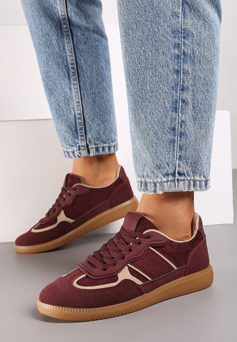 Bordowe Sneakersy na Niskiej Platformie z Ozdobnymi Przeszyciami Nevetara 2
