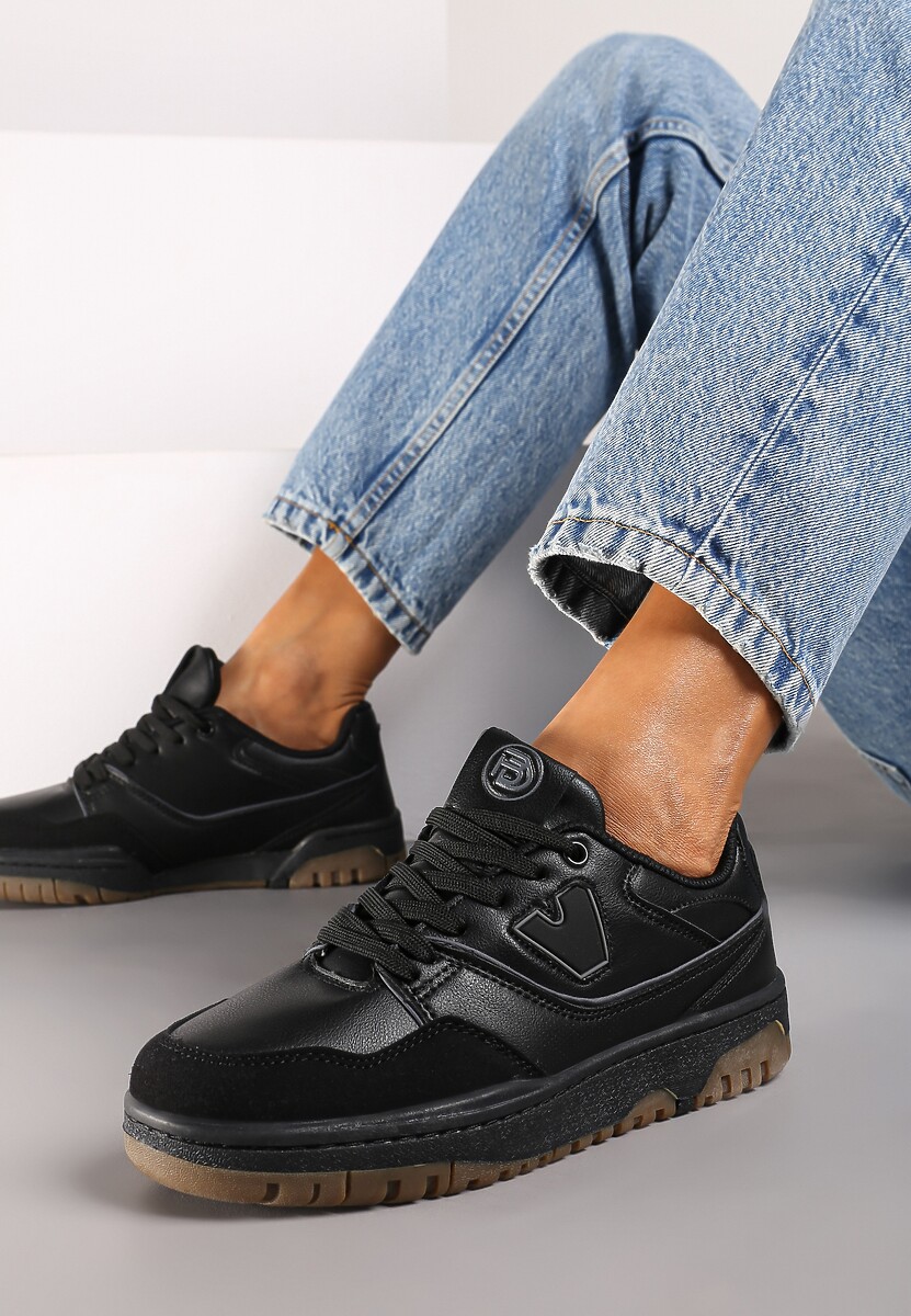 Czarne Sneakersy Sznurowane z Aplikacją na Boku i Przeszyciami Irilian 1